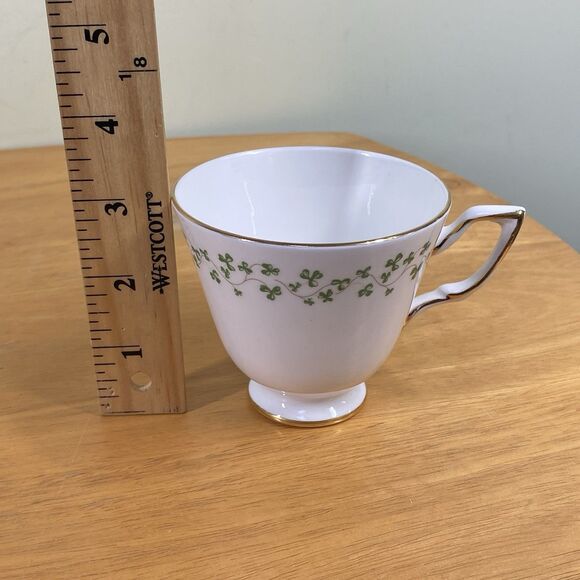 Vintage Royal Tara Bone China Teacup & Saucer Set Ireland Clover St Patrick' Day - Picture 15 of 16